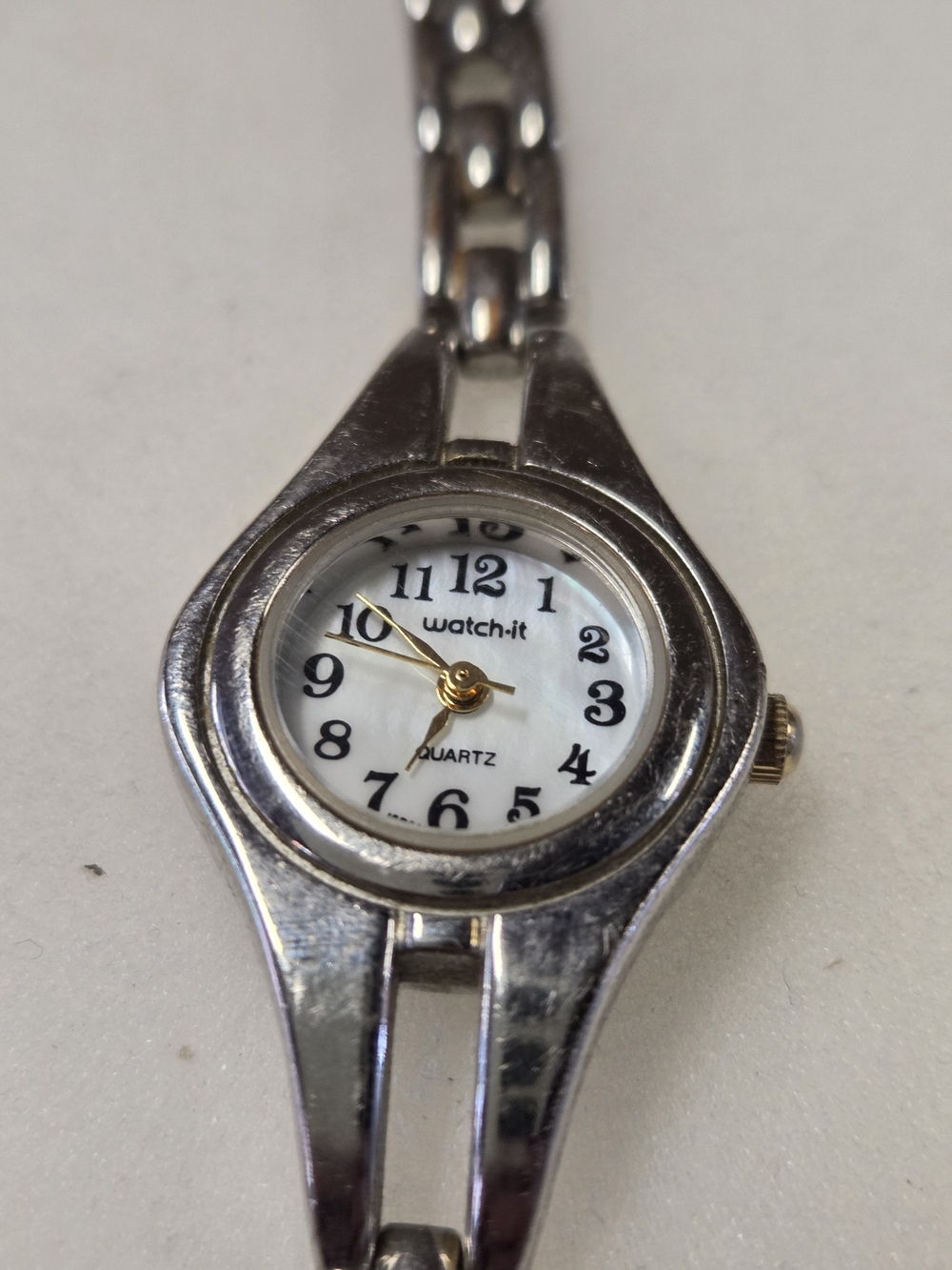 Watch It Silver-Tone Women's Bracelet Watch — White Dial